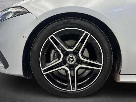 Mercedes-Benz Clase A 200 d Compacto