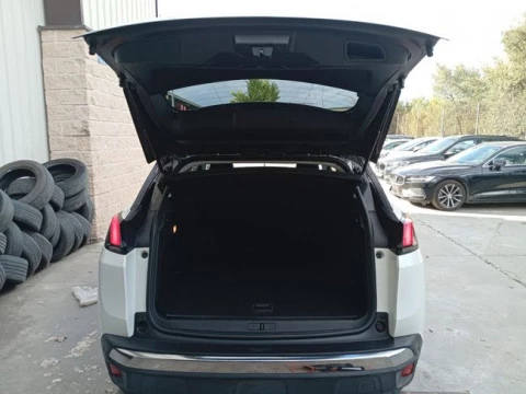 Peugeot 3008 Hybrid 225 e-EAT8 Allure
