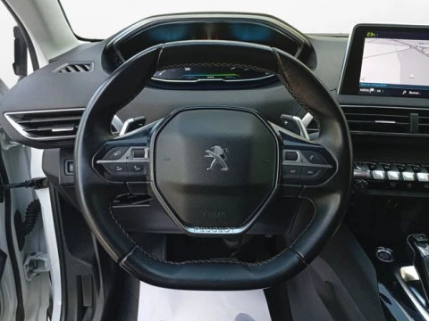 Peugeot 3008 Hybrid 225 e-EAT8 Allure