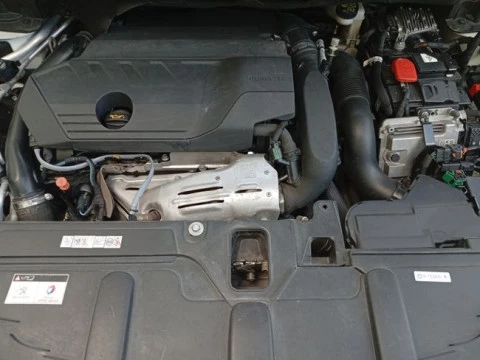 Peugeot 3008 Hybrid 225 e-EAT8 Allure