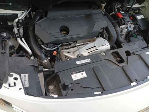 Peugeot 3008 Hybrid 225 e-EAT8 Allure