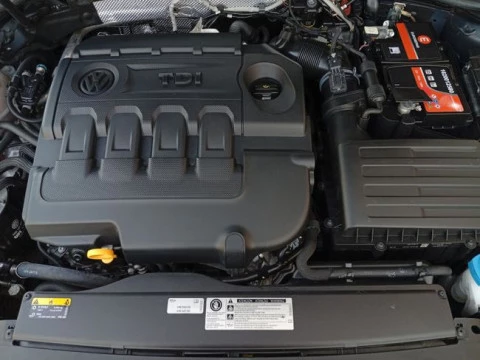 Volkswagen Passat Advance 1.6 TDI 88kW(120CV) DSG Variant