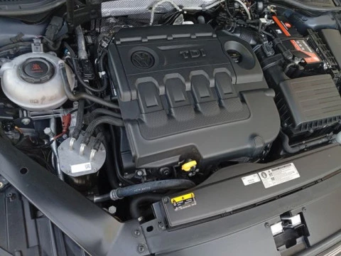 Volkswagen Passat Advance 1.6 TDI 88kW(120CV) DSG Variant