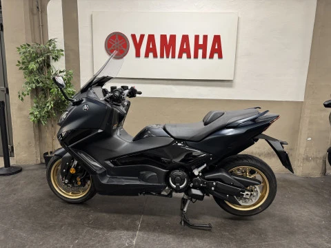 Yamaha TMAX 560 TECH MAX DARK PETROL Yamaha TMAX 560 TECH MAX DARK PETROL