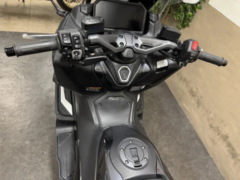 Yamaha TMAX 560 TECH MAX DARK PETROL Yamaha TMAX 560 TECH MAX DARK PETROL