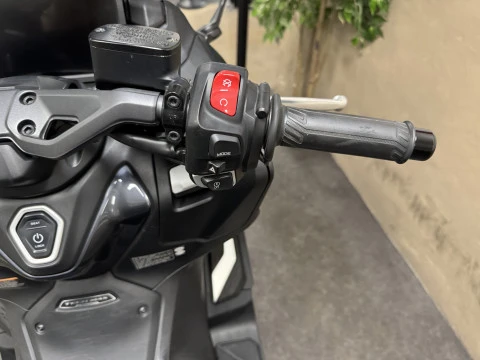 Yamaha TMAX 560 TECH MAX DARK PETROL Yamaha TMAX 560 TECH MAX DARK PETROL