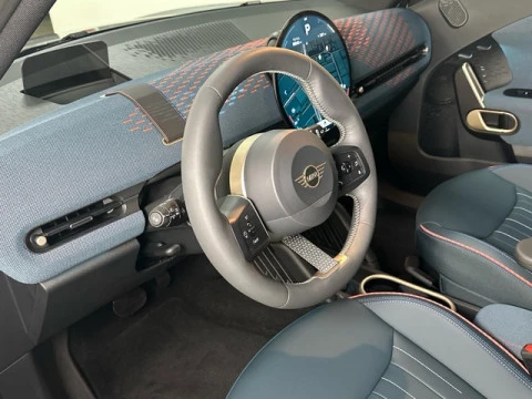 MINI Aceman SE 160 kW (218 CV)