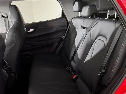 EBRO S400 1.5 DHE HEV Excellence CVT