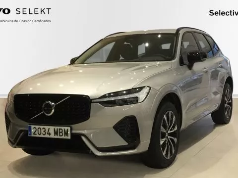 Volvo XC60 B4 PLUS DARK AUTO Volvo XC60 B4 PLUS DARK AUTO