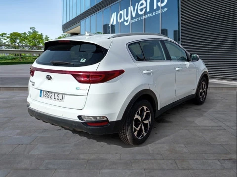Kia Sportage 1.6 MHEV Business 100kW (136CV) 4x4