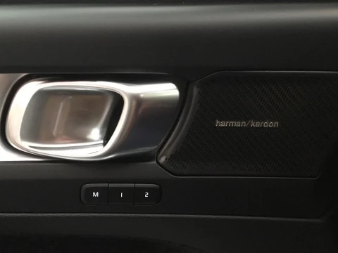 Volvo XC40 XC40 BLACK EDITION PLUS B3 MILD HYBRID