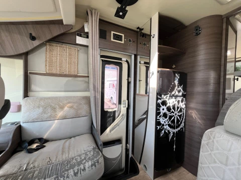 MCLOUIS NEVIS NEVIS 873