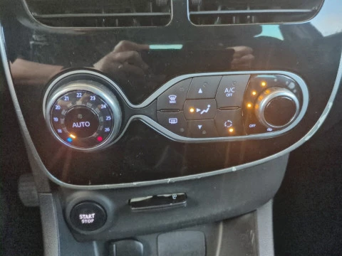 Renault Clio Limited 1.2 16v 75 Euro 6