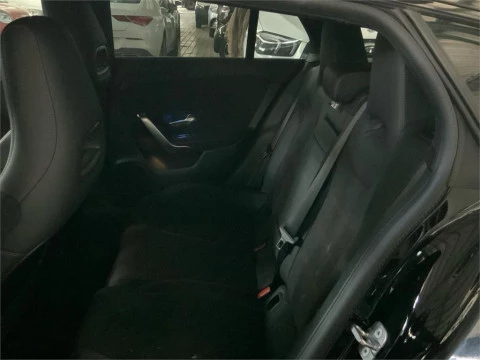 Mercedes-Benz CLA 200 D DCT Shooting Brake