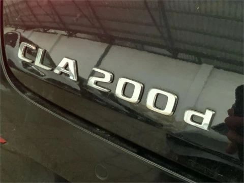 Mercedes-Benz CLA 200 D DCT Shooting Brake