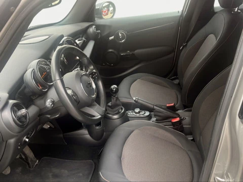 MINI COOPER 5 PUERTAS