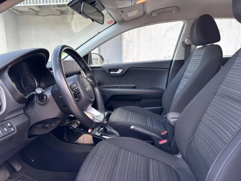 Kia Stonic DRIVE 1.0 T-GDI 120CV MHEV DCT 5P