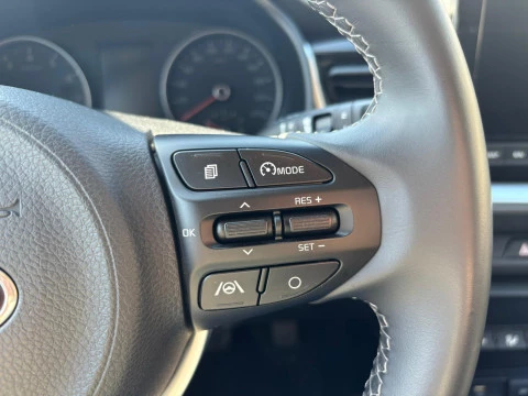 Kia Stonic DRIVE 1.0 T-GDI 120CV MHEV DCT 5P