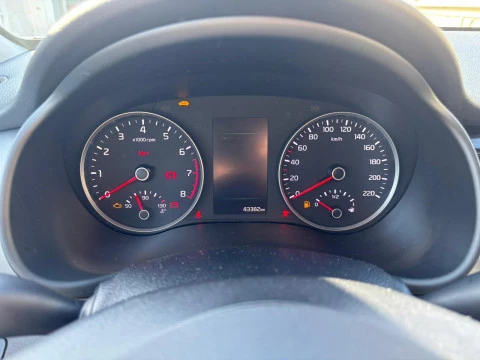 Kia Stonic DRIVE 1.0 T-GDI 120CV MHEV DCT 5P