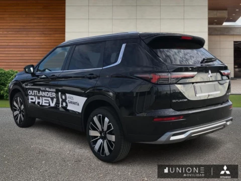 Mitsubishi Outlander  PHEV KAITEKI 4WD