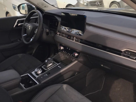 Mitsubishi Outlander  PHEV KAITEKI 4WD