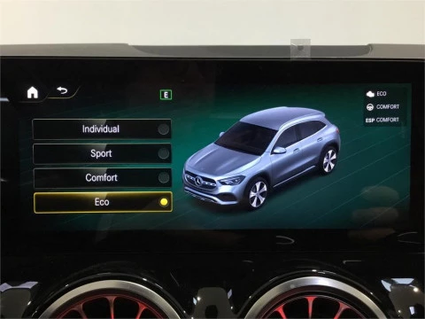 Mercedes-Benz GLA 200 D