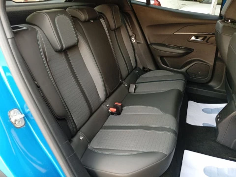 Peugeot 2008 Allure BlueHDI 130 S&S EAT8