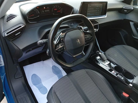 Peugeot 2008 Allure BlueHDI 130 S&S EAT8