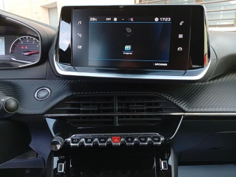 Peugeot 2008 Allure BlueHDI 130 S&S EAT8