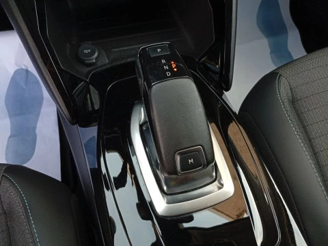 Peugeot 2008 Allure BlueHDI 130 S&S EAT8