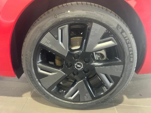 Opel Astra fam. BEV 54KW GS AUTO 5P