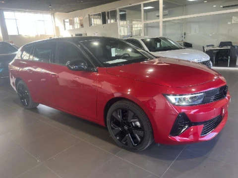 Opel Astra fam. BEV 54KW GS AUTO 5P