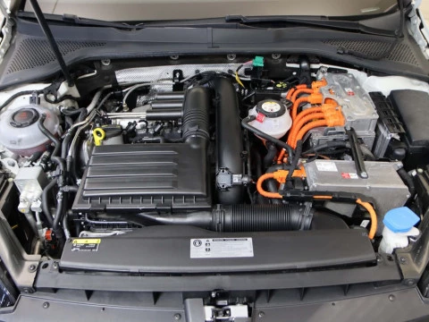 Volkswagen GOLF 1.4 TSI GTE HYBRID DSG 5P