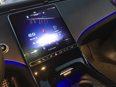 Mercedes-Benz EQE  350