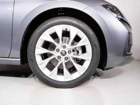 Skoda Superb Combi 1.5 TSI m-HEV 110kW DSG Selection