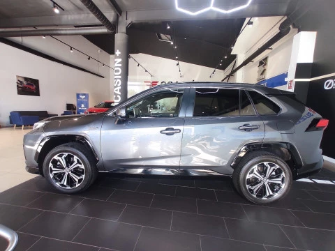 Suzuki Across 2.5 PHEV 4WD