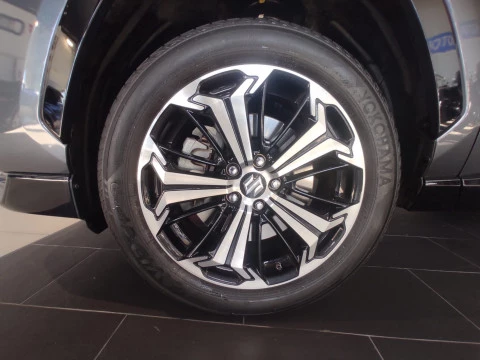 Suzuki Across 2.5 PHEV 4WD