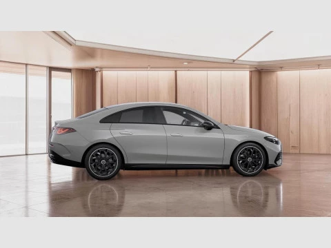 Mercedes-Benz CLA  180 con tecnologia hibrida