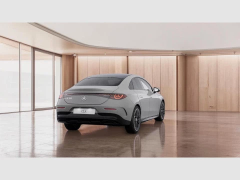 Mercedes-Benz CLA  180 con tecnologia hibrida