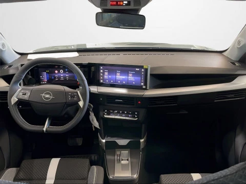 Opel Frontera 1.2T XHT Hybrid eDCT6 81kW Edition