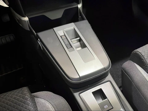 Opel Frontera 1.2T XHT Hybrid eDCT6 81kW Edition