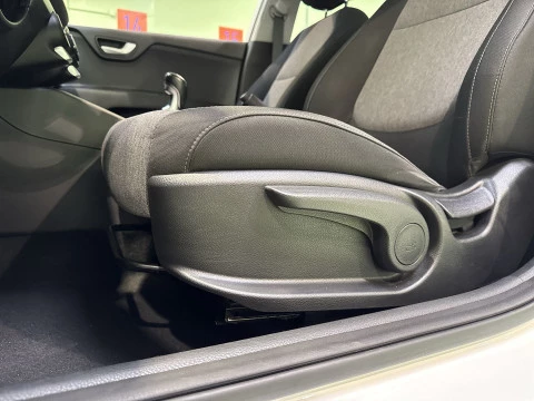 Kia Stonic 1.0 T-GDi MHEV iMT Concept 88 kW (120 CV)