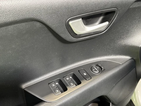 Kia Stonic 1.0 T-GDi MHEV iMT Concept 88 kW (120 CV)