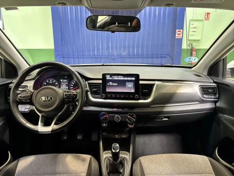 Kia Stonic 1.0 T-GDi MHEV iMT Concept 88 kW (120 CV)