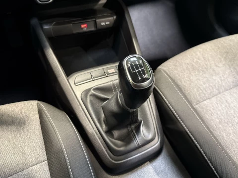 Kia Stonic 1.0 T-GDi MHEV iMT Concept 88 kW (120 CV)