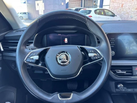 Skoda Kamiq 1.0 TSI 81kW (110CV) DSG Ambition