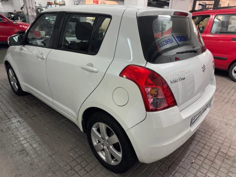 Suzuki Swift 1.3 GLX 5p