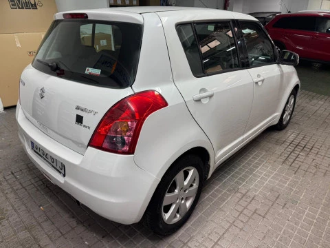 Suzuki Swift 1.3 GLX 5p
