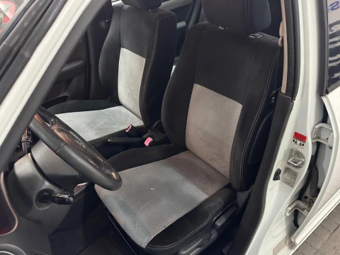 Suzuki Swift 1.3 GLX 5p