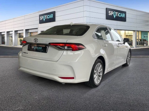 Toyota Corolla Sedán 1.33 VVT-i Dual Active